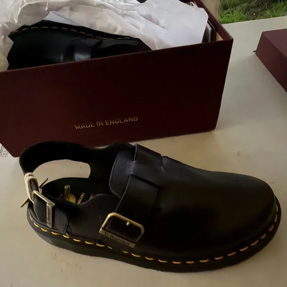 Dr. Martens Leather Jorge Black Classic Calf Men:Size 11 Women: 10NEW IN BOX